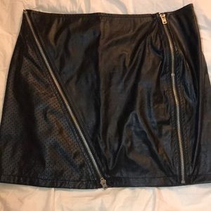 Sanctuary black vegan leather skirt